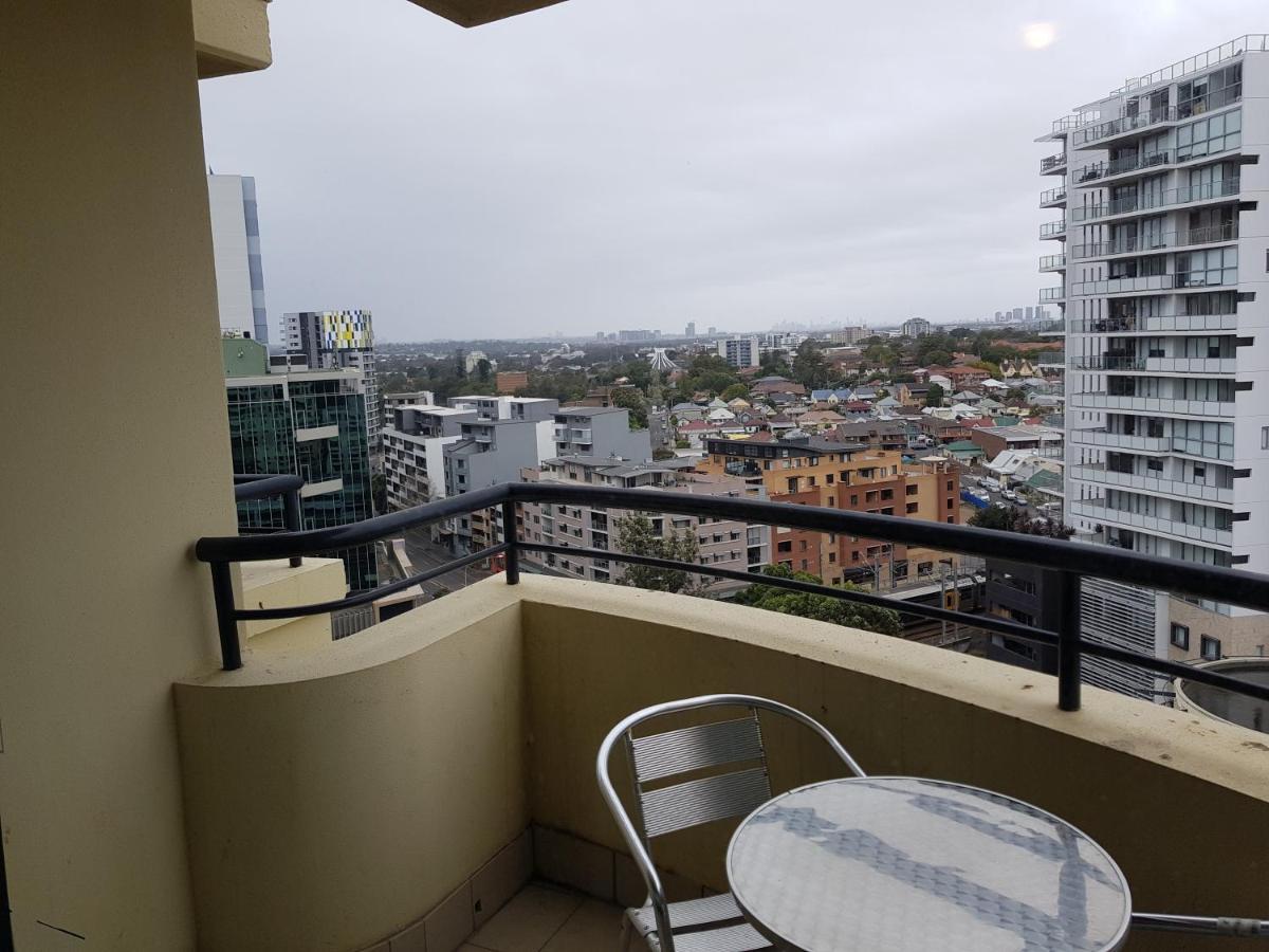 Parramatta Hotel Apartment سيدني المظهر الخارجي الصورة