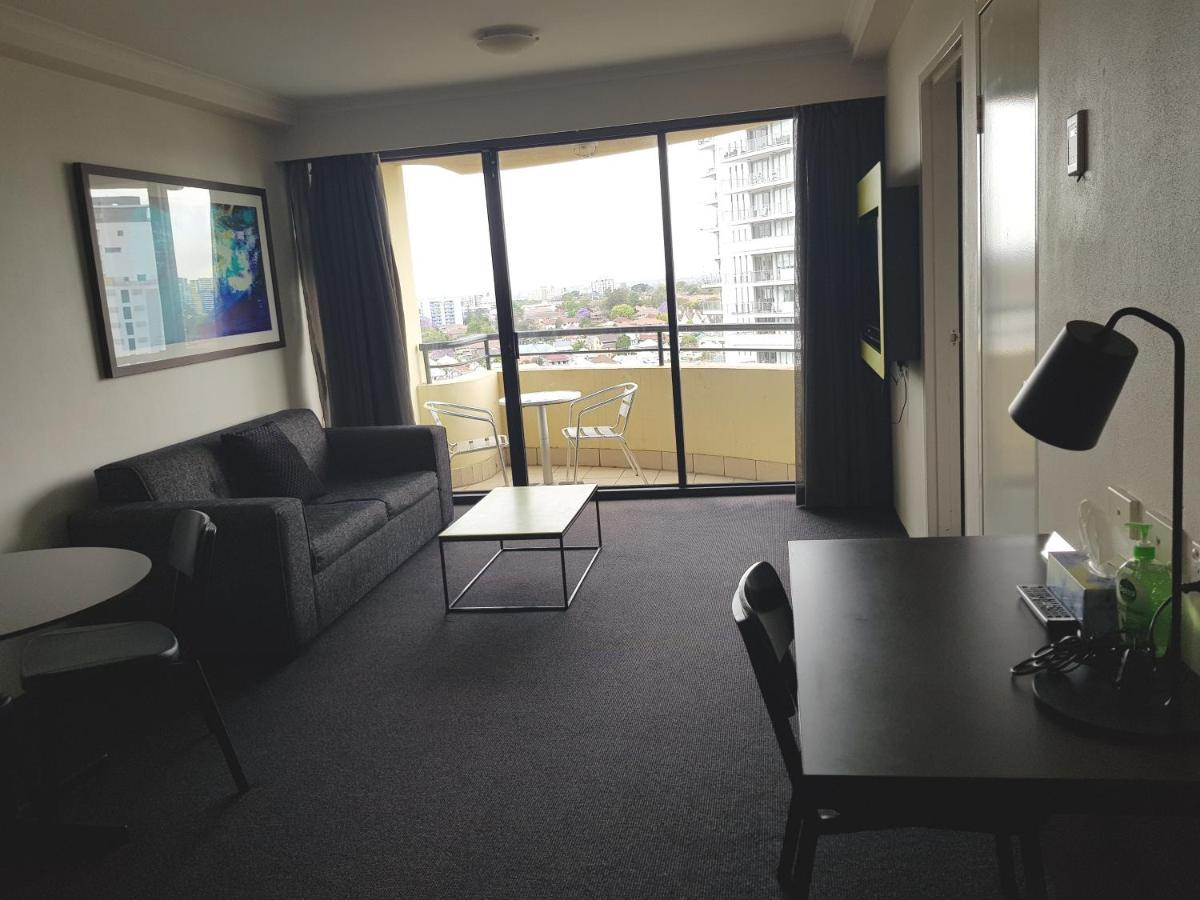 Parramatta Hotel Apartment سيدني المظهر الخارجي الصورة